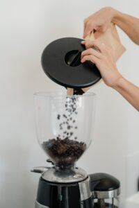 How Long Do Coffee Beans Last In Grinder