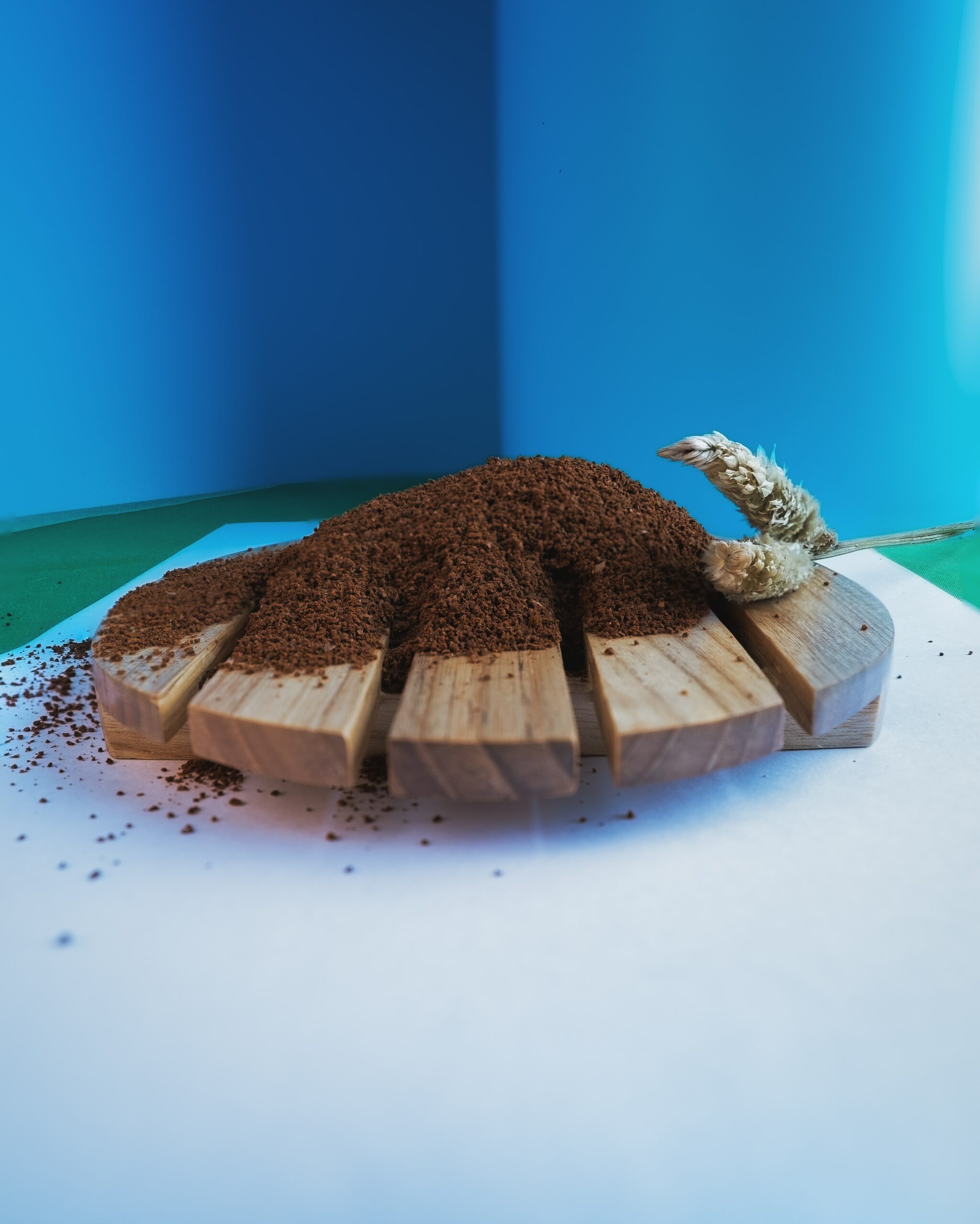 What To Do With Old Coffee Grounds Uncover Some Amazing Uses! Latte